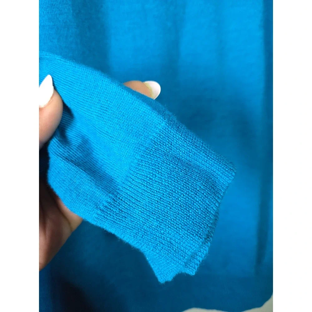 J.Crew‎ 100% Merino Wool Sweater Medium Blue Lightweight Crewneck Preppy Capsule